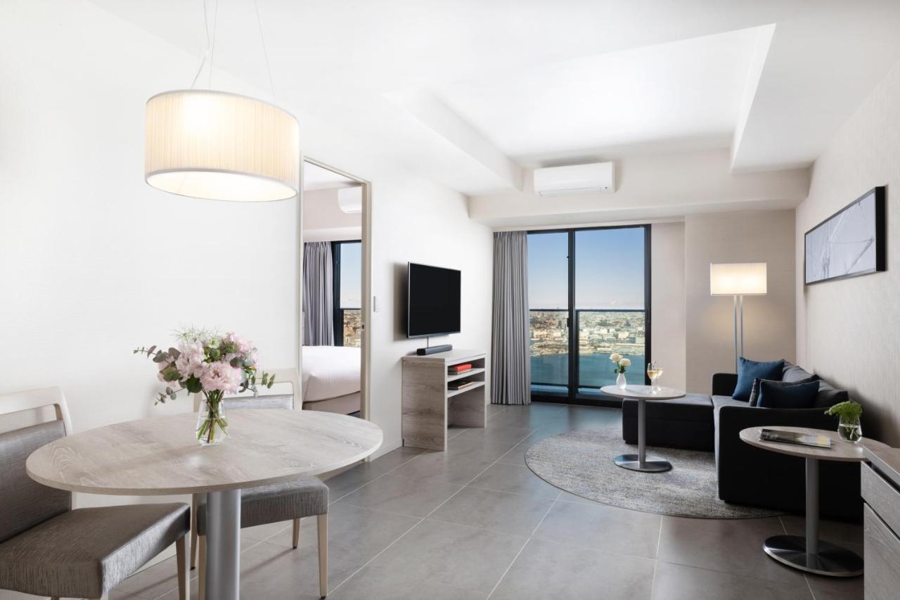 Oakwood Suites Yokohama 요코하마 외부 사진 A two-bedroom apartment at the hotel
