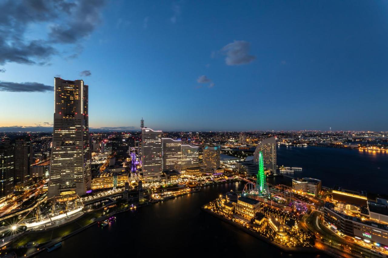 Oakwood Suites Yokohama 요코하마 외부 사진 View of the city from the observation deck of the hotel