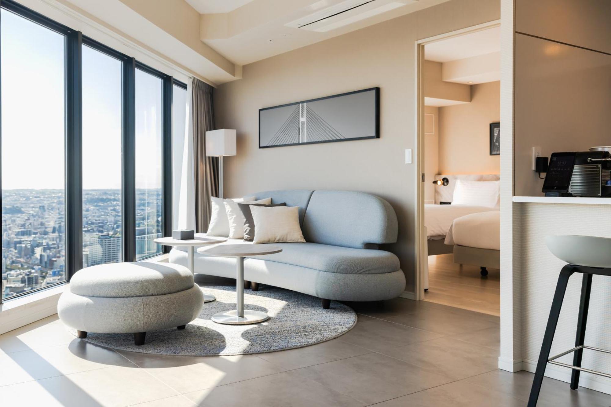 Oakwood Suites Yokohama 요코하마 외부 사진 A suite at the hotel